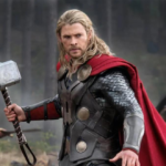 Thor y uno de sus martillos