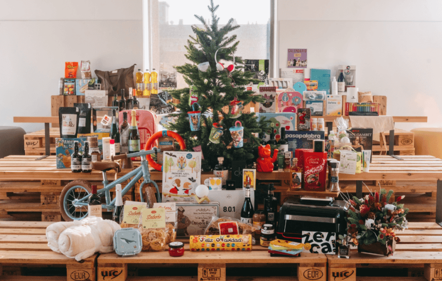 la gran cesta de navidad de zerca! 2.000 € en premios de más de 60 tiendas, la cesta de Navidad de zerca!