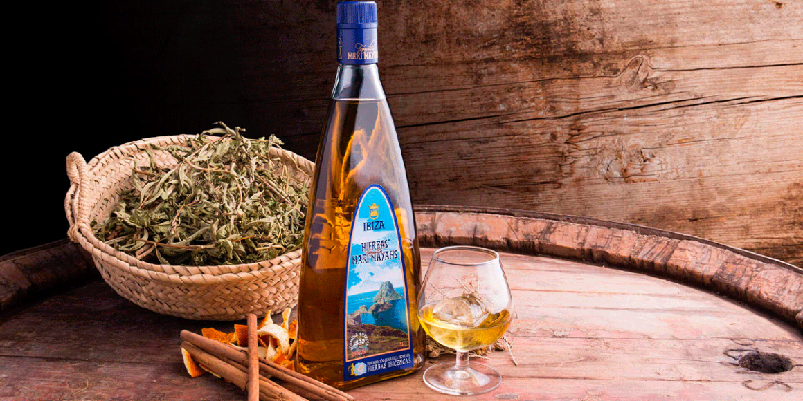 Licor de Hierbas Ibicencas Mari Mayans portada